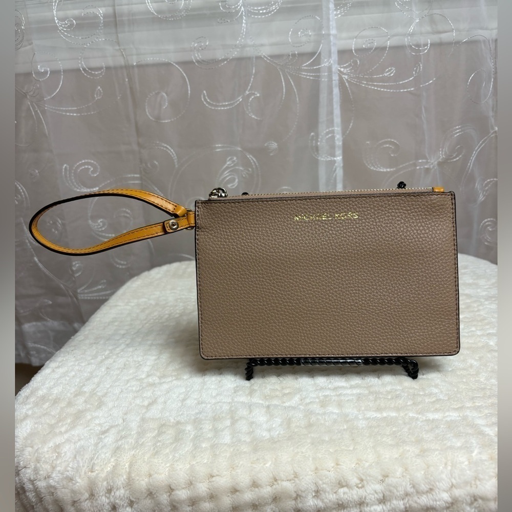 Michael Kors Large Flat Pebbled Leather Wristlet